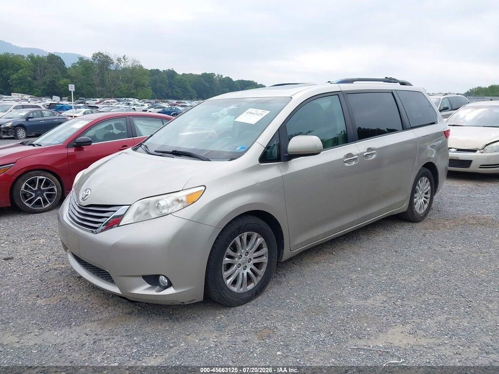 5TDYK3DCXFS683236 2015 TOYOTA SIENNA photo no. 2