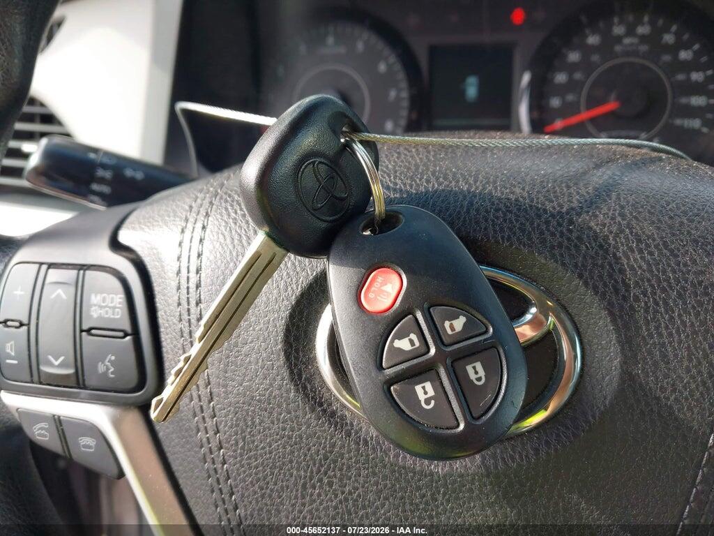 5TDJK3DC6FS126339 2015 TOYOTA SIENNA photo no. 11