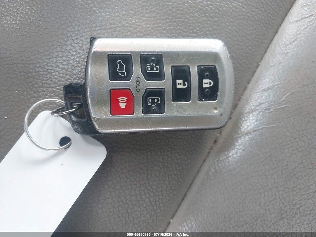 5TDYK3DC4FS551167 2015 TOYOTA SIENNA photo no. 11