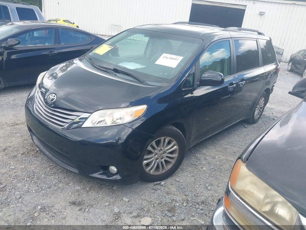 5TDYK3DC4FS551167 2015 TOYOTA SIENNA photo no. 2