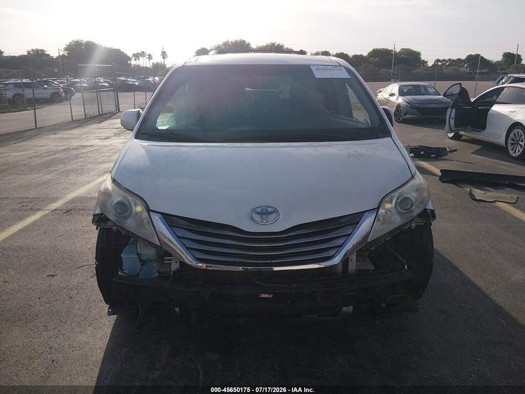 5TDYK3DC2FS550230 2015 TOYOTA SIENNA photo no. 12