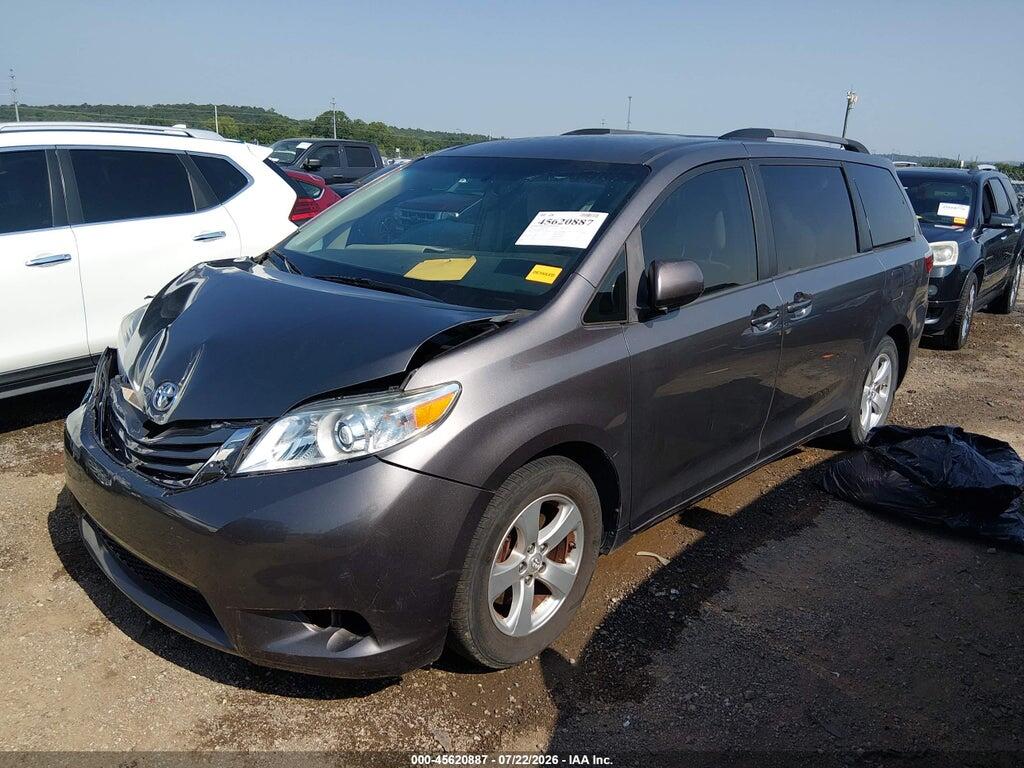 5TDKK3DC9FS633336 2015 TOYOTA SIENNA photo no. 2