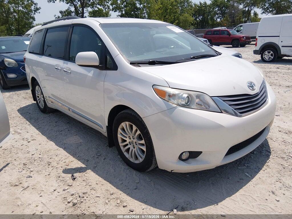 5TDYK3DC0FS563350 2015 TOYOTA SIENNA photo no. 1