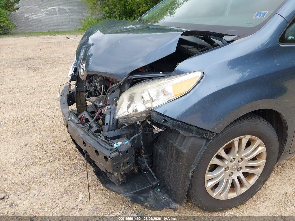 5TDYK3DC6FS635068 2015 TOYOTA SIENNA photo no. 6