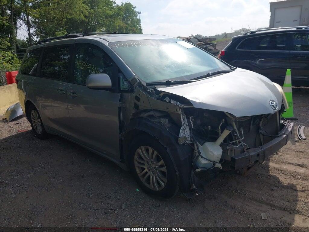 5TDYK3DC4FS539844 2015 TOYOTA SIENNA photo no. 1