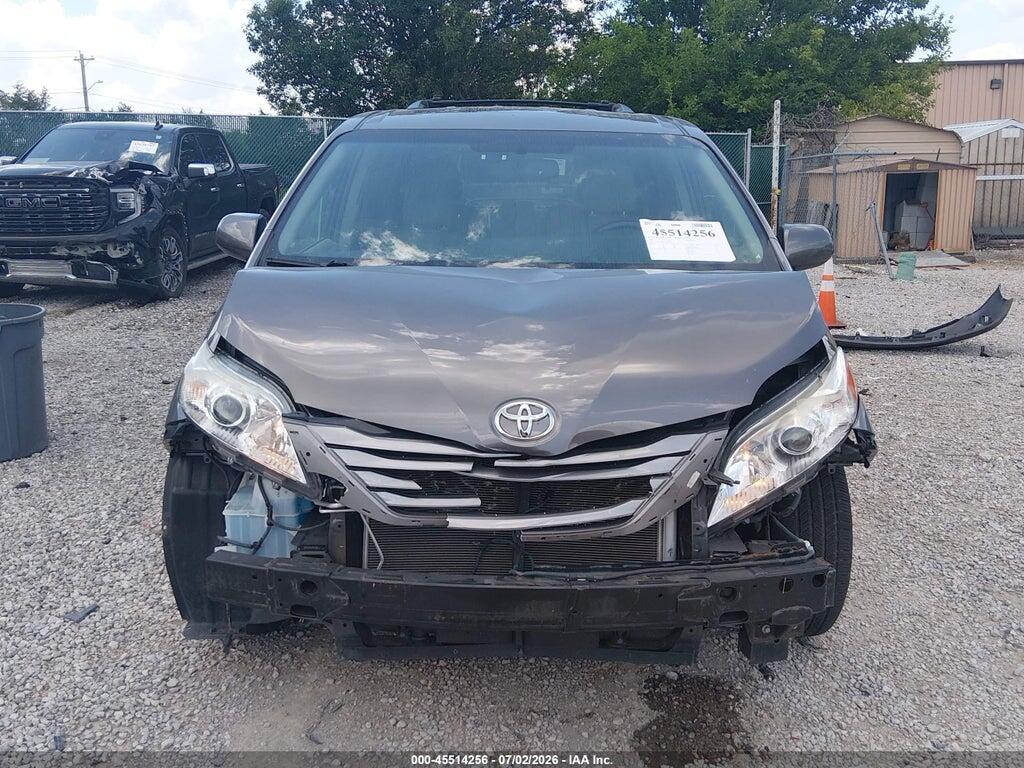 5TDYK3DC2FS647377 2015 TOYOTA SIENNA photo no. 11