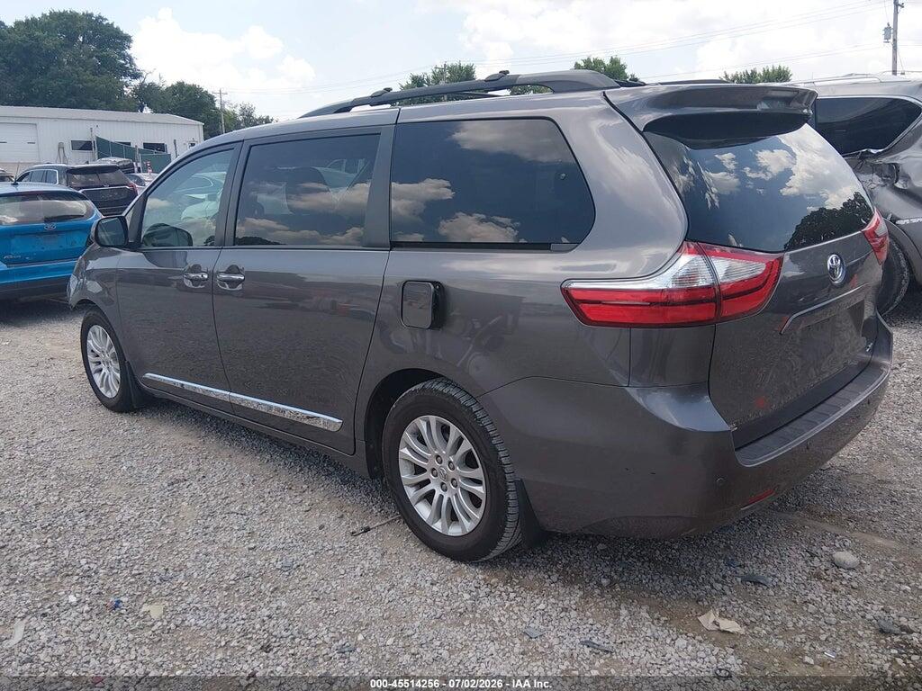 5TDYK3DC2FS647377 2015 TOYOTA SIENNA photo no. 3