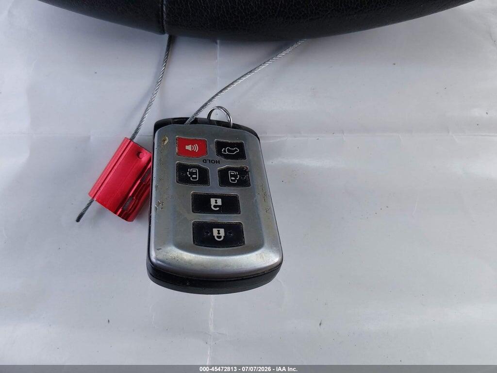 5TDYK3DC2FS683795 2015 TOYOTA SIENNA photo no. 11