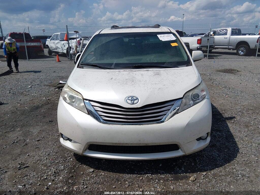 5TDYK3DC2FS683795 2015 TOYOTA SIENNA photo no. 12