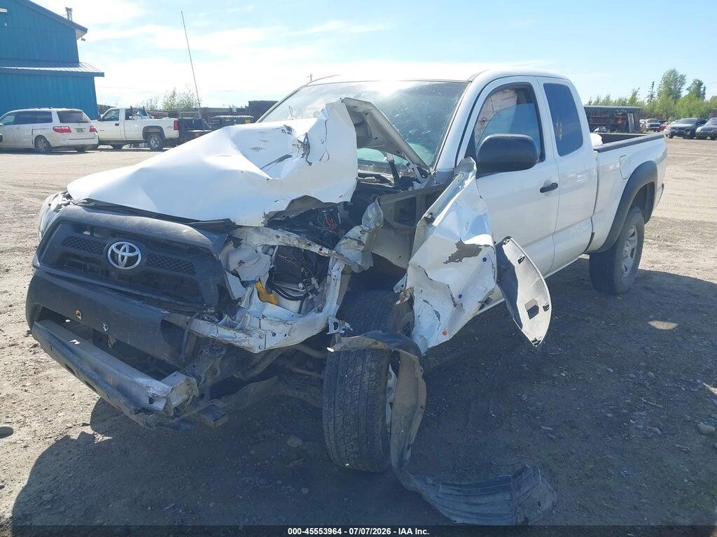 5TFUX4EN5FX033438 2015 TOYOTA TACOMA photo no. 2