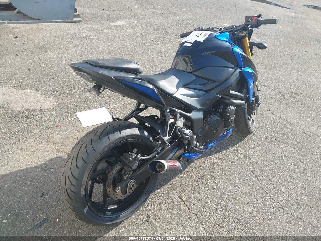 JS1C533B1J2101044 2018 SUZUKI GSX-S750 photo no. 4