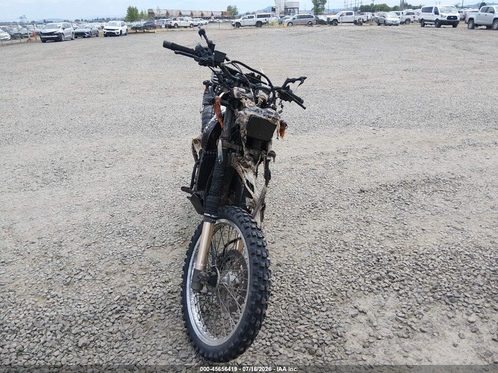 JS1SP46A3J2101352 2018 SUZUKI DR650 photo no. 5