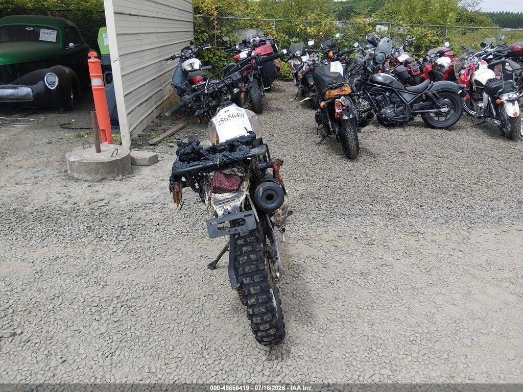 JS1SP46A3J2101352 2018 SUZUKI DR650 photo no. 6
