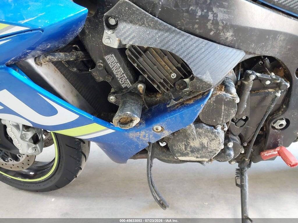 JS1GR7MA6J2101172 2018 SUZUKI GSX-R750 photo no. 9