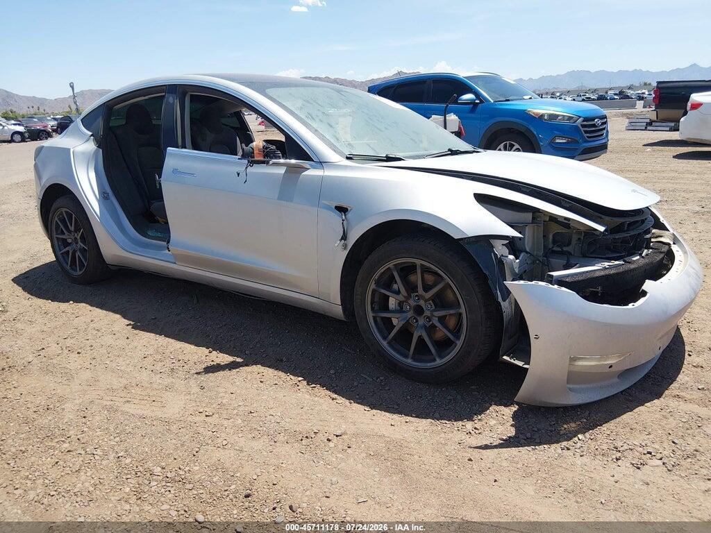 5YJ3E1EA2JF060709 2018 TESLA MODEL 3 photo no. 1