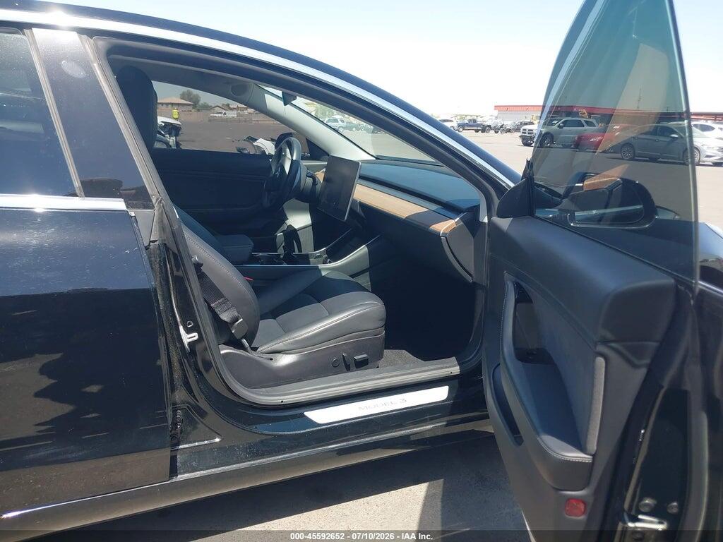 5YJ3E1EA7JF172356 2018 TESLA MODEL 3 photo no. 5