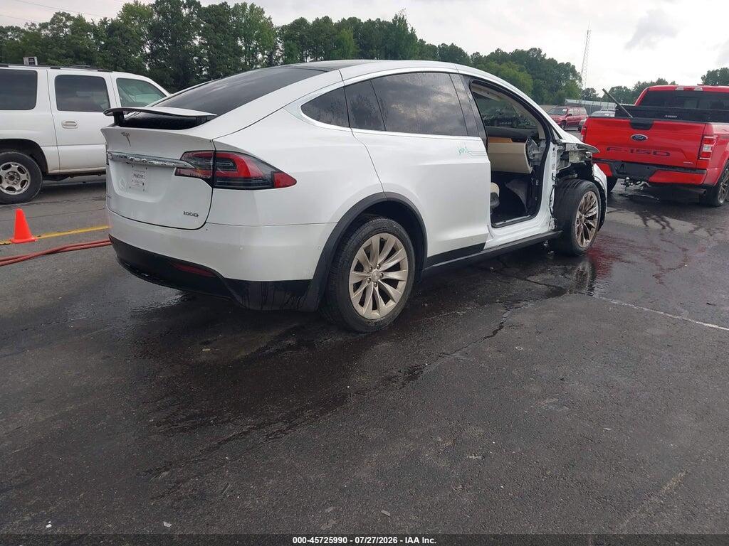 5YJXCDE20JF141306 2018 TESLA MODEL X photo no. 4