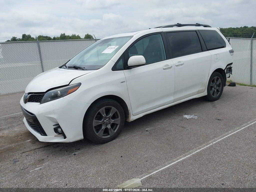 5TDEZ3DC4LS239831 2020 TOYOTA SIENNA photo no. 2