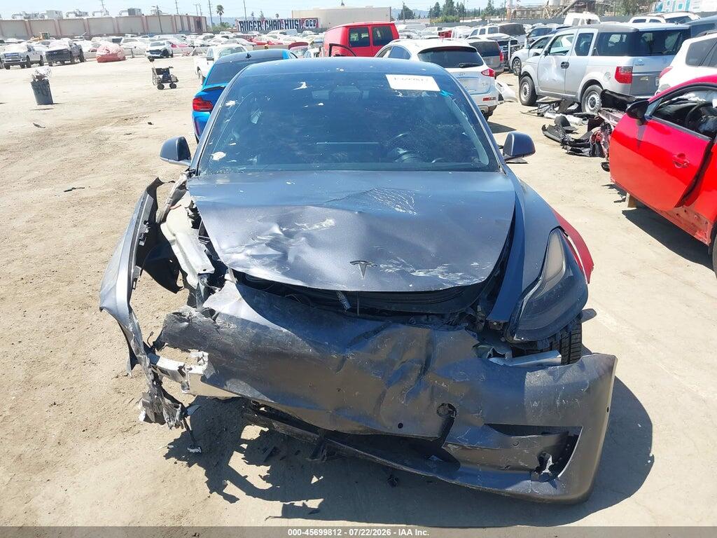 5YJ3E1EA7JF025700 2018 TESLA MODEL 3 photo no. 12