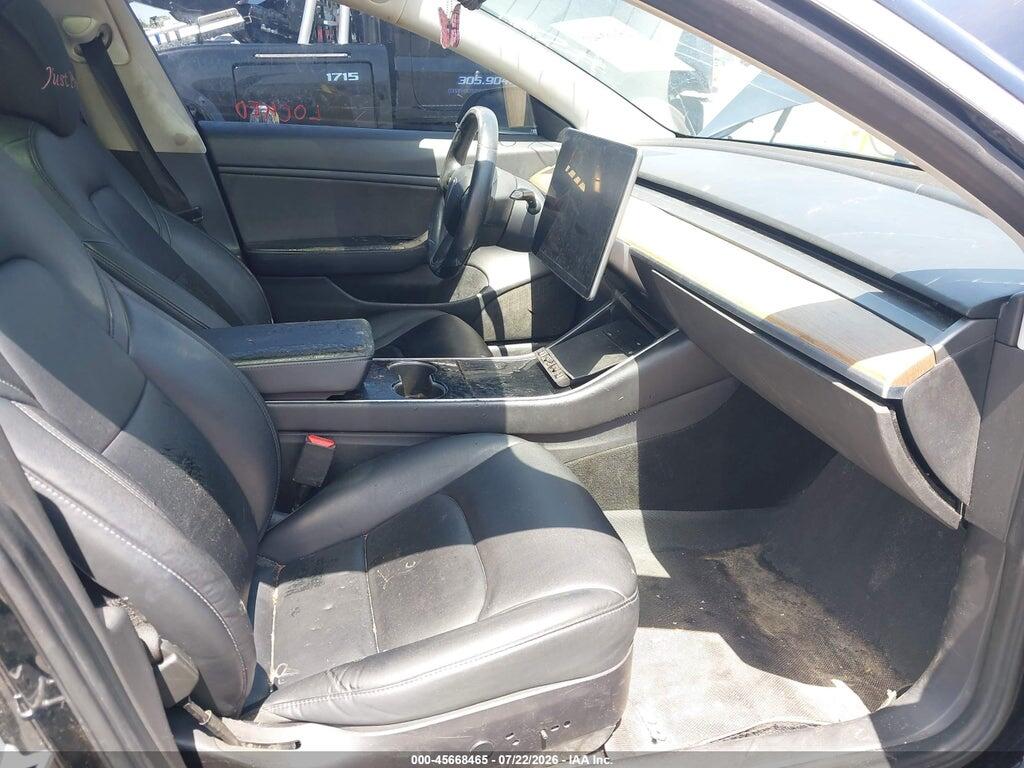 5YJ3E1EA0JF157231 2018 TESLA MODEL 3 photo no. 5
