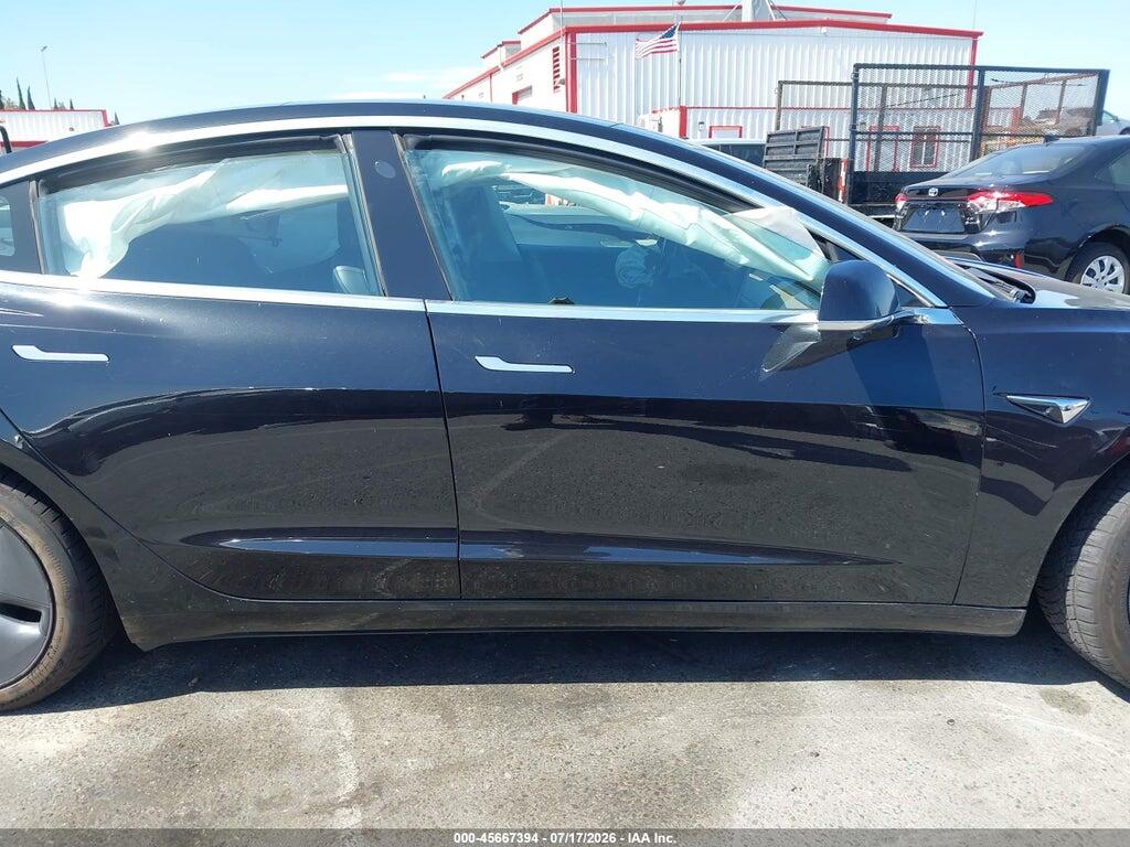 5YJ3E1EA0JF070428 2018 TESLA MODEL 3 photo no. 12