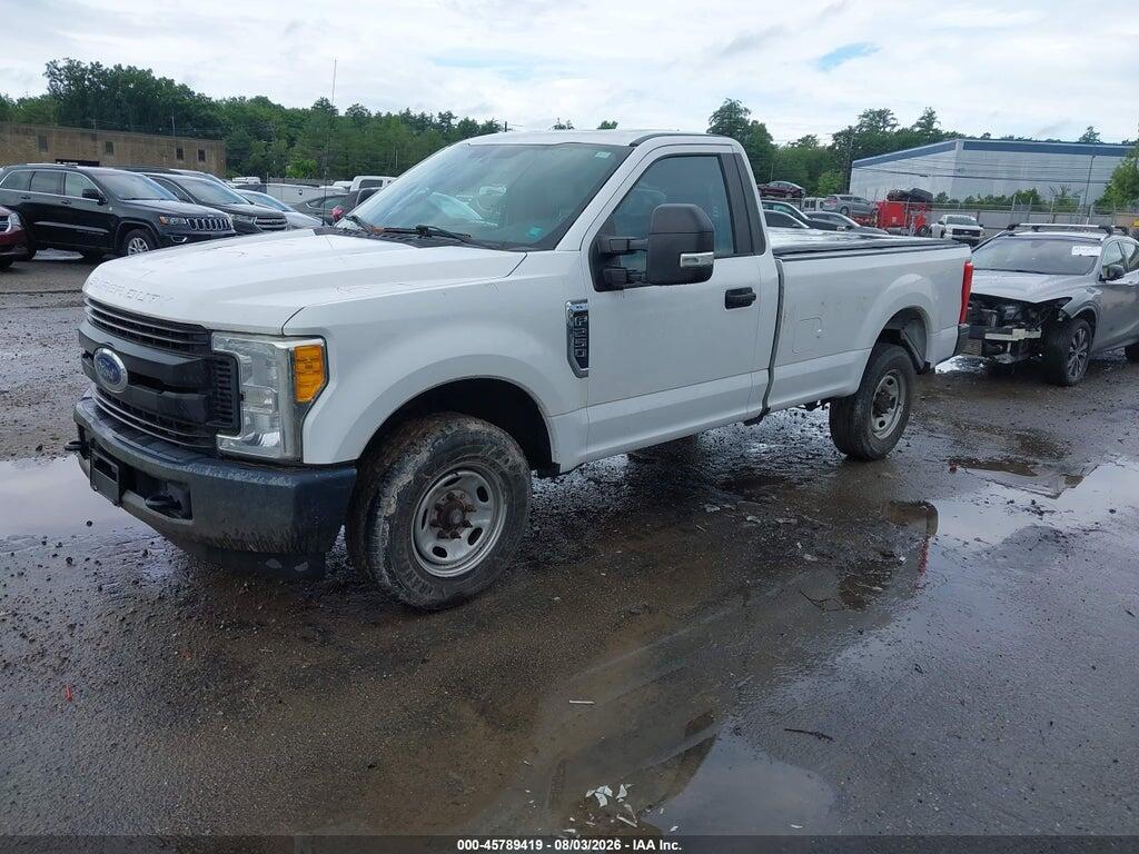 1FTBF2A67HEB92330 2017 FORD F-250 photo no. 2