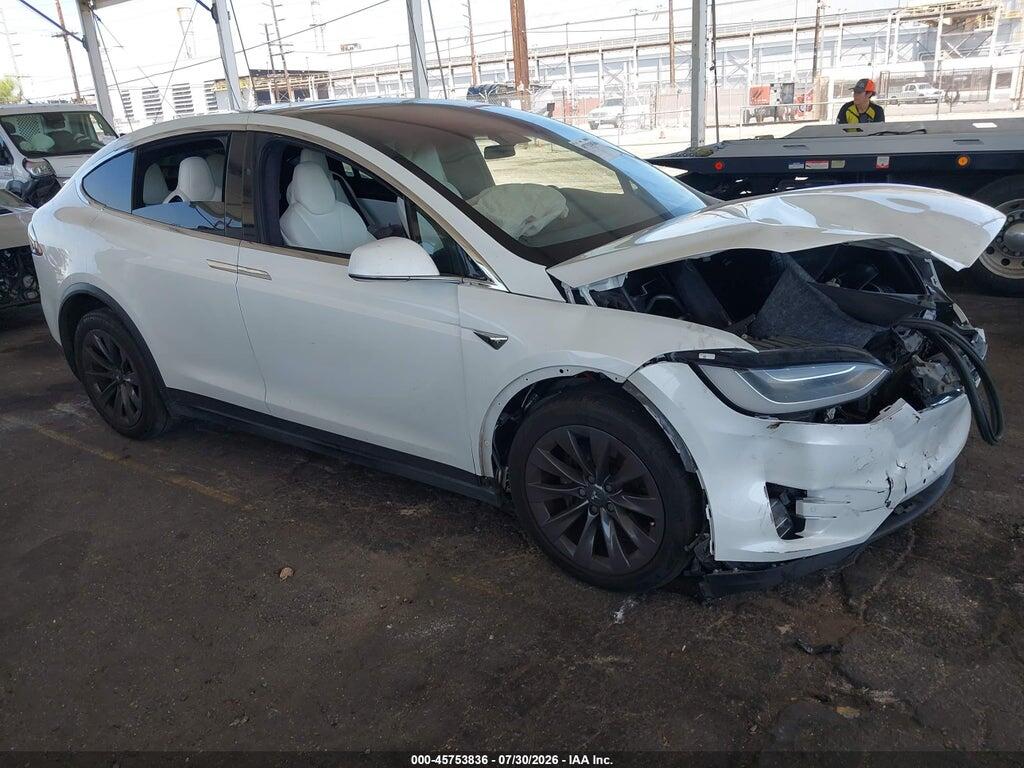 5YJXCBE20JF090796 2018 TESLA MODEL X photo no. 1