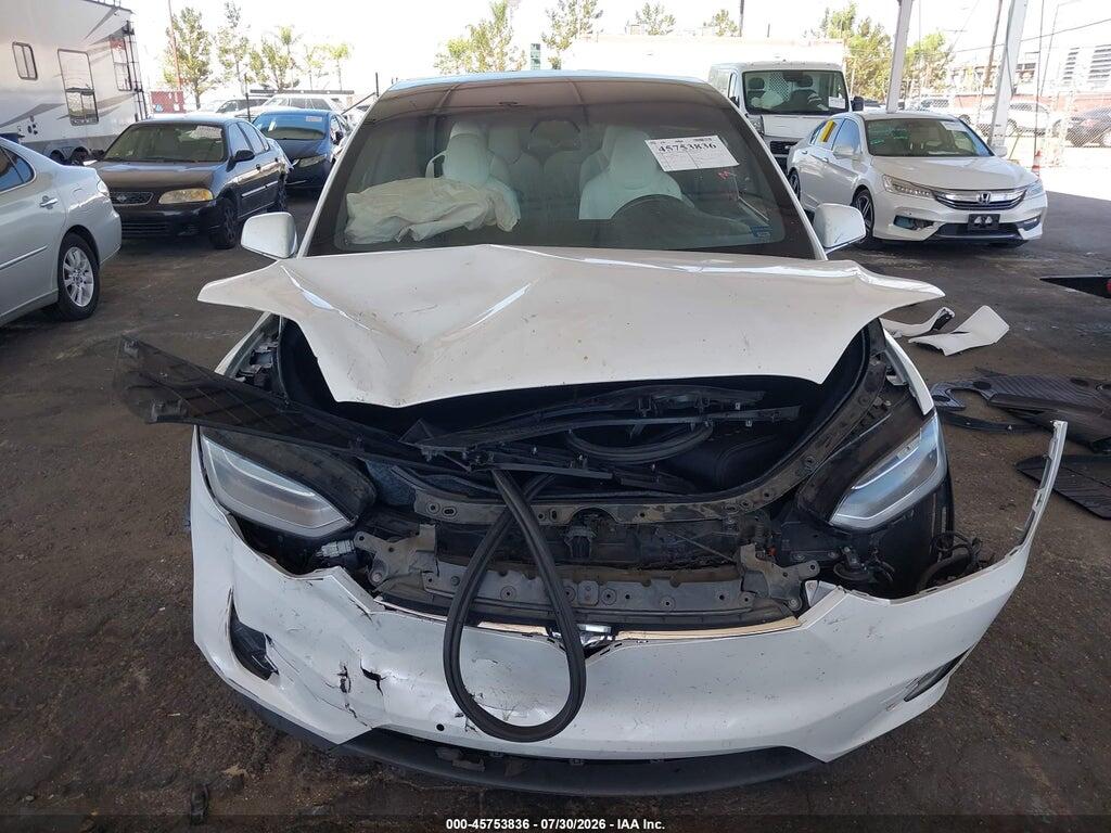 5YJXCBE20JF090796 2018 TESLA MODEL X photo no. 12