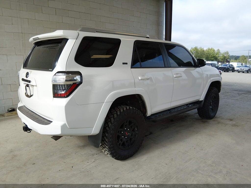 JTEBU5JR7J5584064 2018 TOYOTA 4RUNNER photo no. 4
