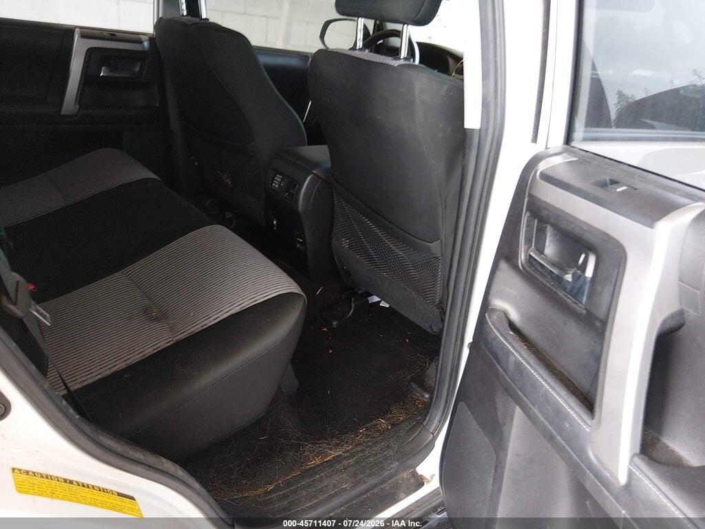 JTEBU5JR7J5584064 2018 TOYOTA 4RUNNER photo no. 8
