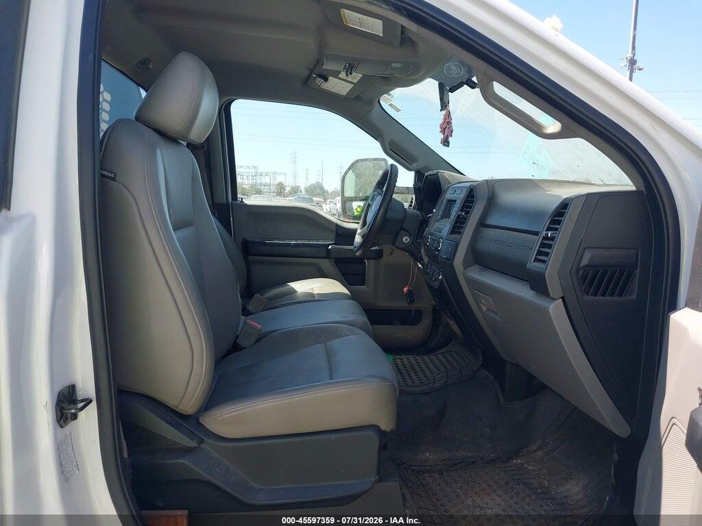 1FDUF5GT4HEF17518 2017 FORD F-550 CHASSIS photo no. 5