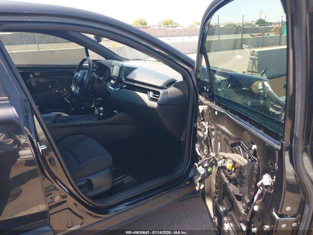 NMTKHMBX0JR034603 2018 TOYOTA C-HR photo no. 5