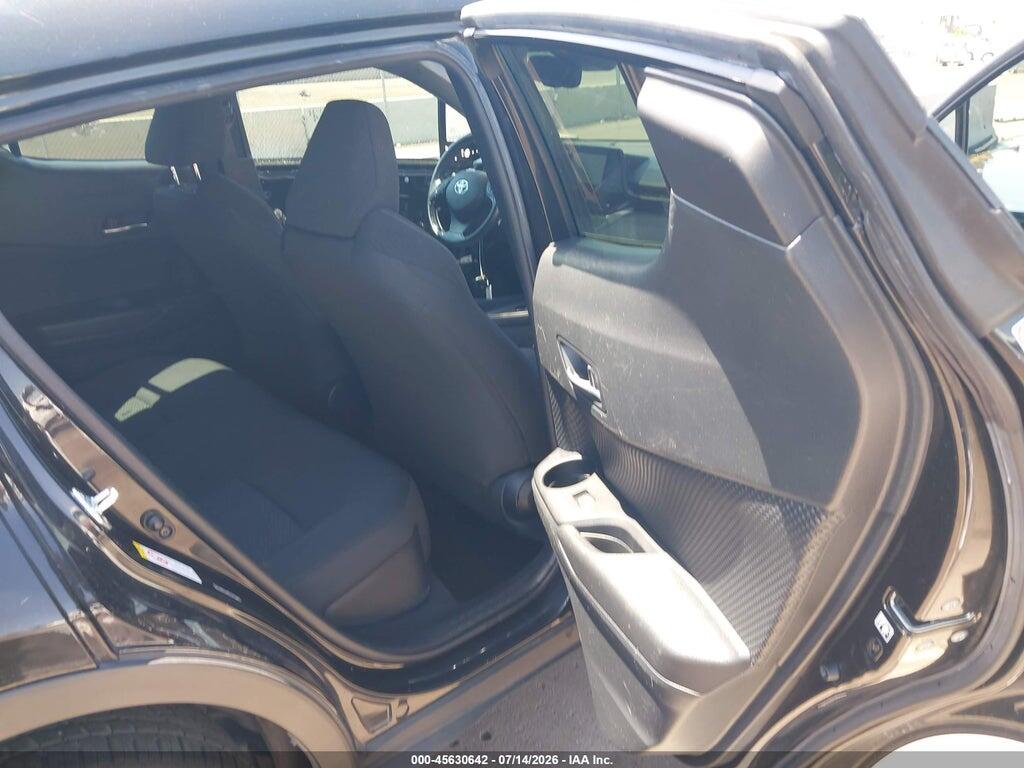 NMTKHMBX0JR034603 2018 TOYOTA C-HR photo no. 8