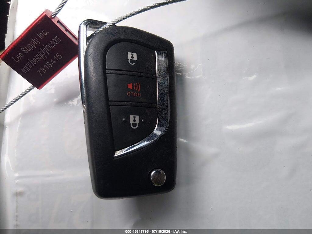 NMTKHMBX3JR046597 2018 TOYOTA C-HR photo no. 11
