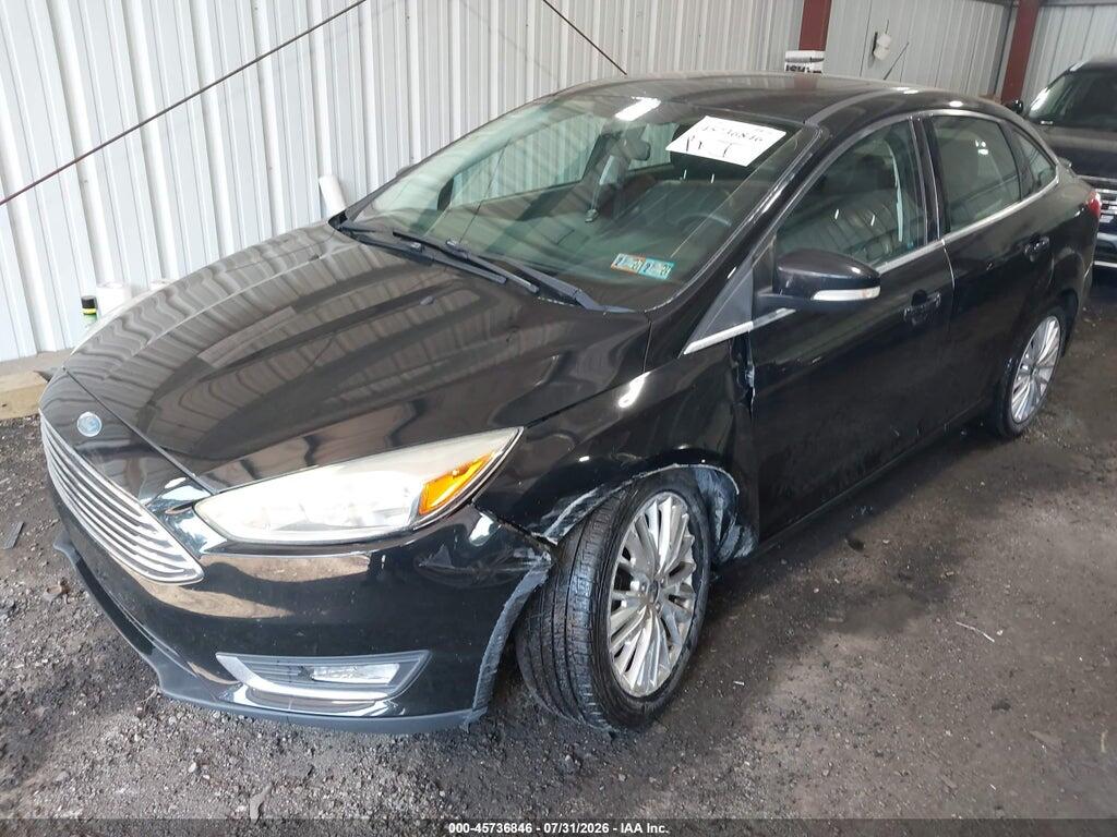 1FADP3J22HL329569 2017 FORD FOCUS photo no. 2