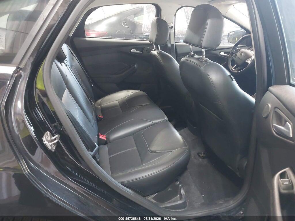 1FADP3J22HL329569 2017 FORD FOCUS photo no. 8
