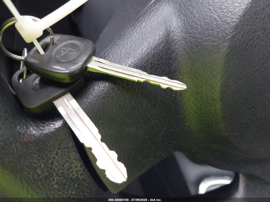 VNKKTUD37FA030280 2015 TOYOTA YARIS photo no. 11