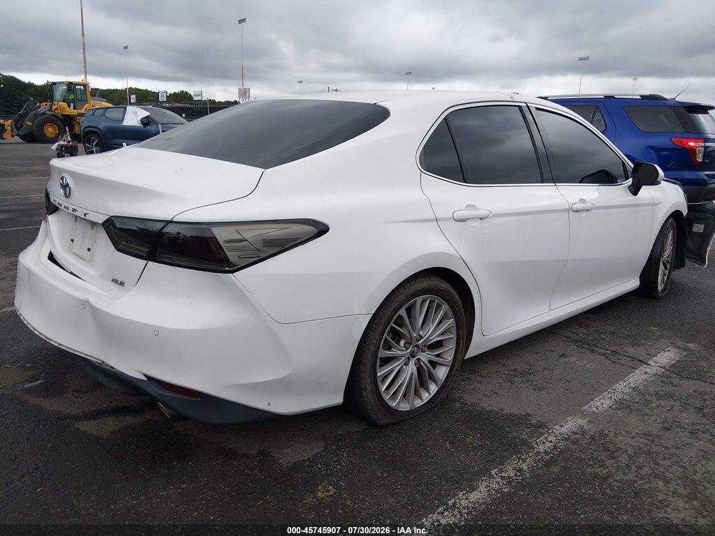 4T1B11HK1JU041258 2018 TOYOTA CAMRY photo no. 4