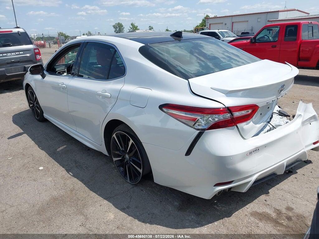4T1B61HKXJU038134 2018 TOYOTA CAMRY photo no. 3