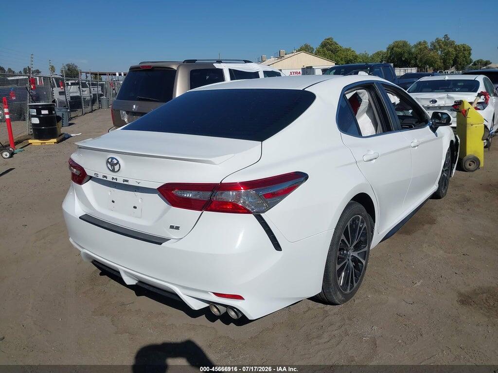4T1B11HK8JU094927 2018 TOYOTA CAMRY photo no. 4