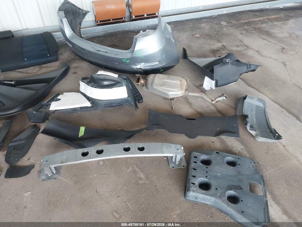 3MYDLBYV2LY712073 2020 TOYOTA YARIS photo no. 12