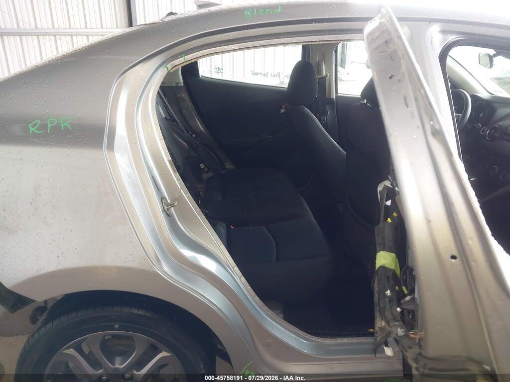 3MYDLBYV2LY712073 2020 TOYOTA YARIS photo no. 8