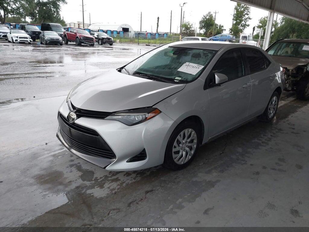 5YFBURHE9JP839749 2018 TOYOTA COROLLA photo no. 2