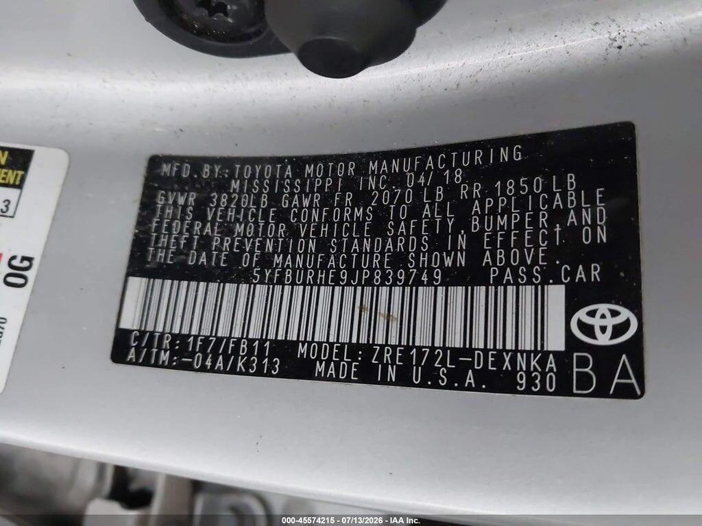 5YFBURHE9JP839749 2018 TOYOTA COROLLA photo no. 9