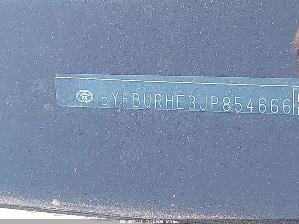 5YFBURHE3JP854666 2018 TOYOTA COROLLA photo no. 9