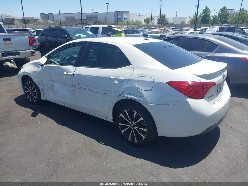 5YFBURHEXJP776967 2018 TOYOTA COROLLA photo no. 3