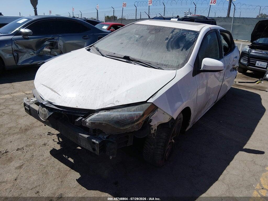 5YFBURHE5JP809986 2018 TOYOTA COROLLA photo no. 2