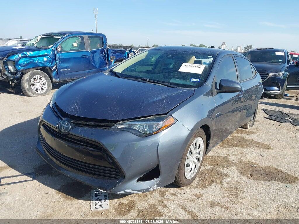 5YFBURHE7JP830631 2018 TOYOTA COROLLA photo no. 2