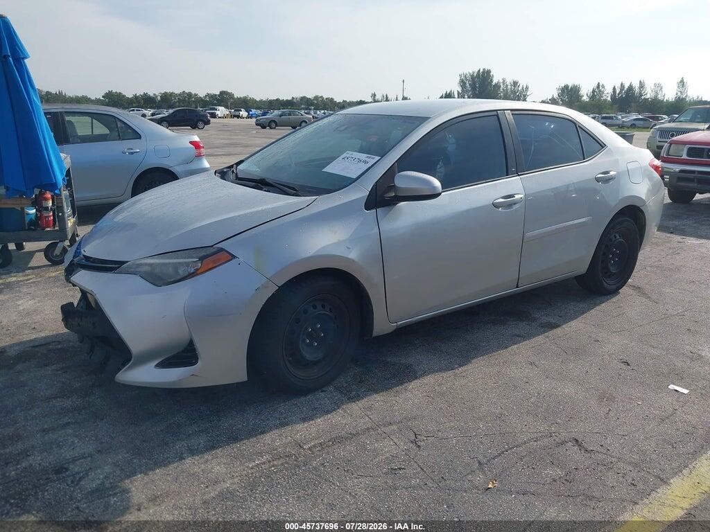5YFBURHE7JP761214 2018 TOYOTA COROLLA photo no. 2