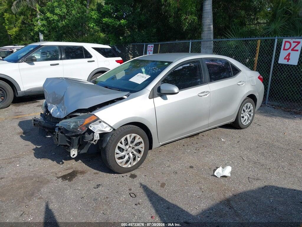 5YFBURHE3JP775515 2018 TOYOTA COROLLA photo no. 2